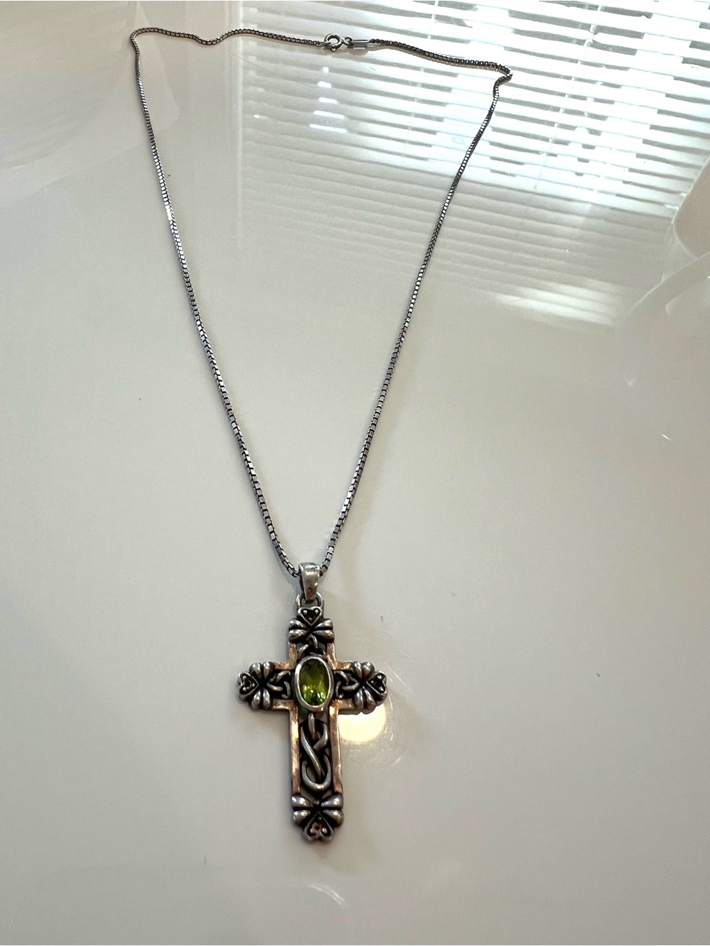 Vintage Sterling Silver 925 Cross Pendant Necklace with Green Stone